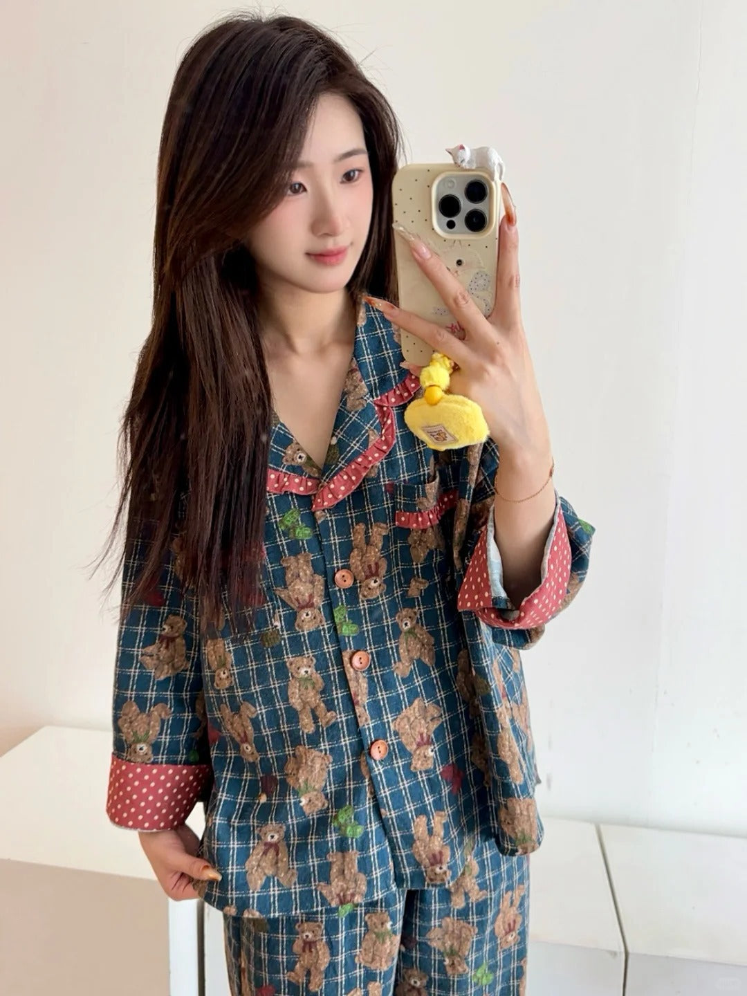 Trendy Plaid Brown Bear Girl's Pajamas, Spring and Autumn