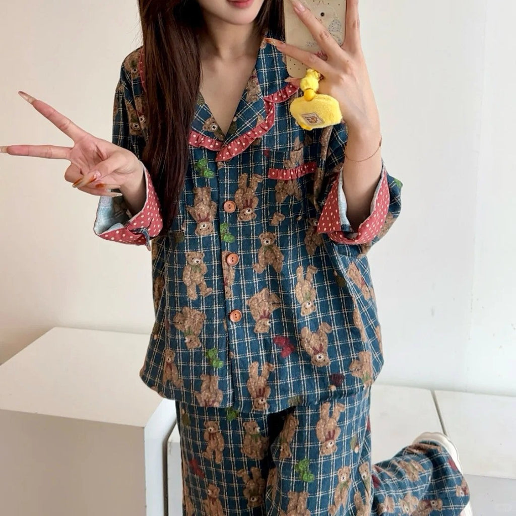 Trendy Plaid Brown Bear Girl's Pajamas, Spring and Autumn