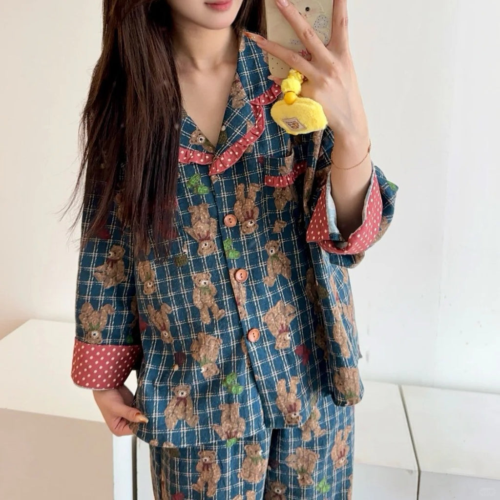 Trendy Plaid Brown Bear Girl's Pajamas, Spring and Autumn