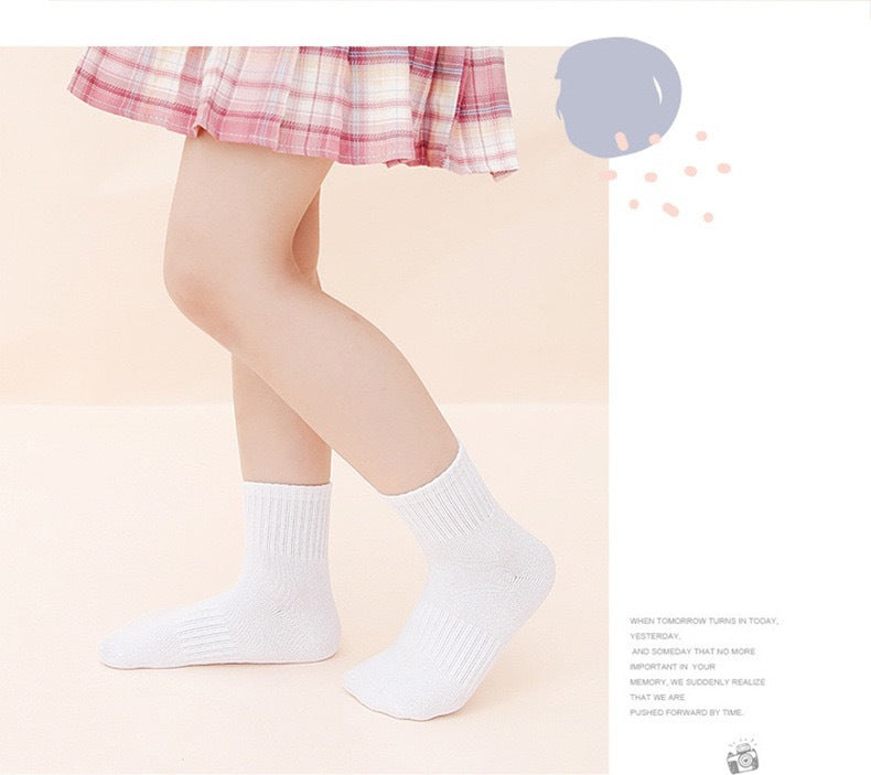 跨境批发儿童袜子春秋黑白学生袜学院纯色男女童中大童棉袜小白袜