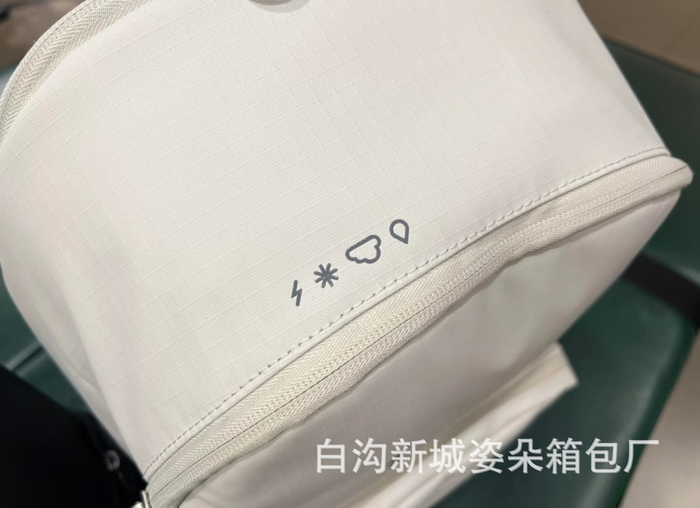 2024年跨境新款皮膜经典双肩包男女校园背包户外运动双肩包电脑包