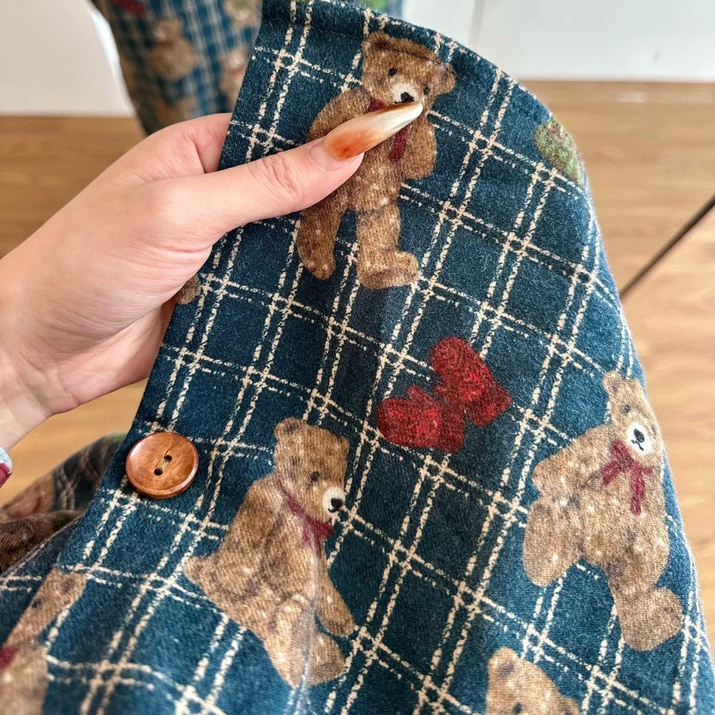 Trendy Plaid Brown Bear Girl's Pajamas, Spring and Autumn